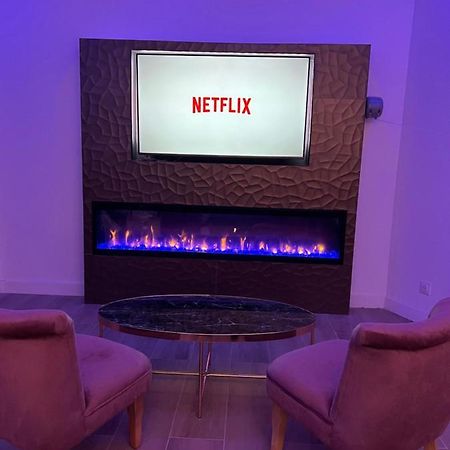 Appartamento Chic & Jacuzzi Givors Esterno foto