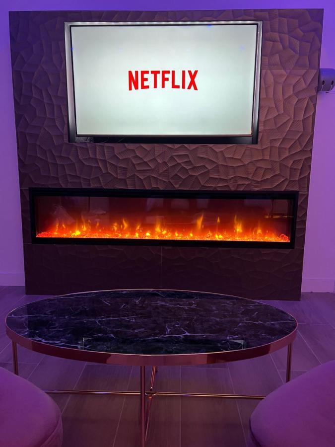 Appartamento Chic & Jacuzzi Givors Esterno foto