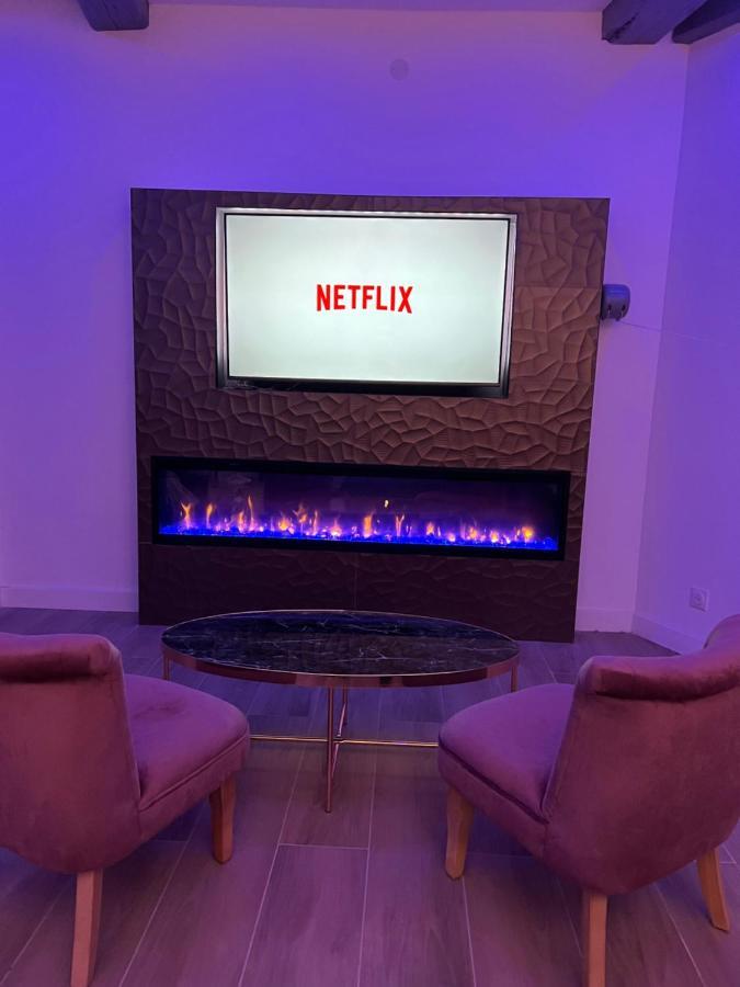 Appartamento Chic & Jacuzzi Givors Esterno foto